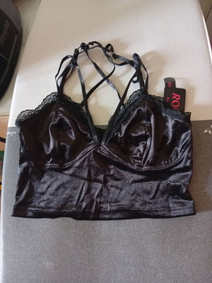 Romwe top size L καινούργιο, μαύρο με δαντέλα