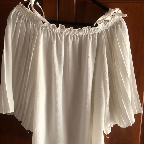 Women's shirt with wide pleated sleeves size M