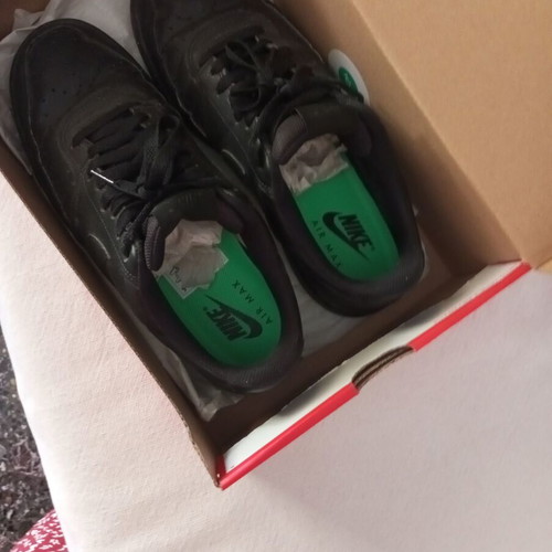 Nike men's casual shoes size 42 like new, black
