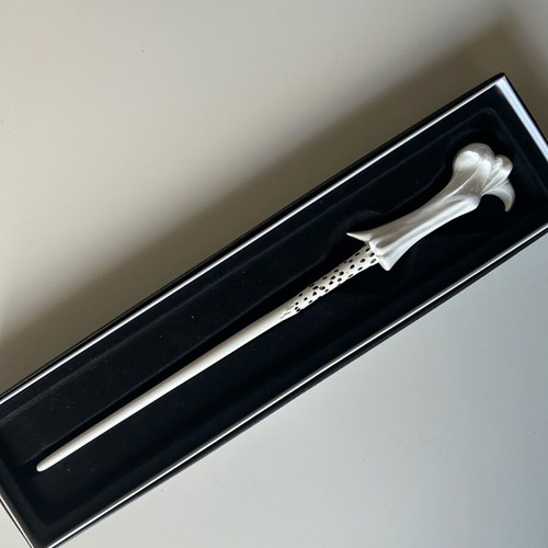 Magic Wand Voldemort Replica like new