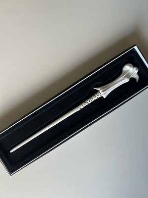 Magic Wand Voldemort Replica like new