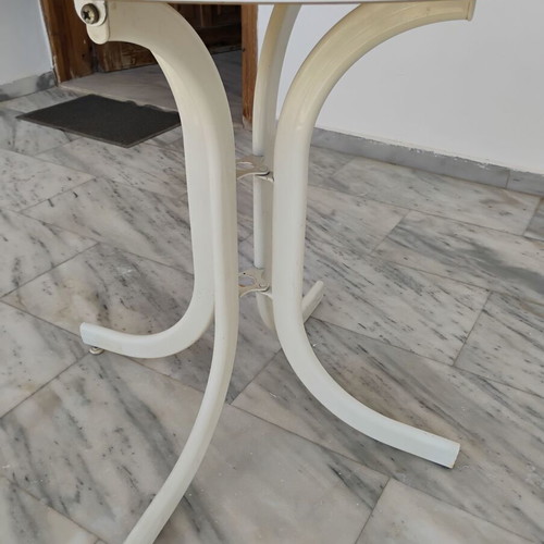 Folding table polypropylene with iron base, like new, 92 cm diameter