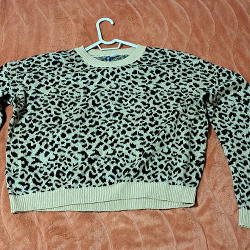 Animal print blouse no L H&M like new, multicolor