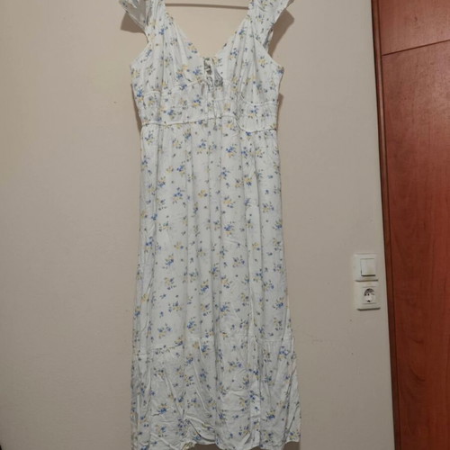 Hollister dress XL white floral, like new