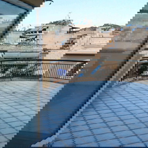 Επαγγελματικός χώρος 67 τ.μ. με δύο δωμάτια και wc σε εμπορικό κέντρο