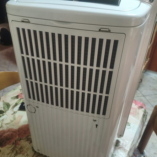 Singer SDHM-20L Dry Up Eco dehumidifier like new with compressor
