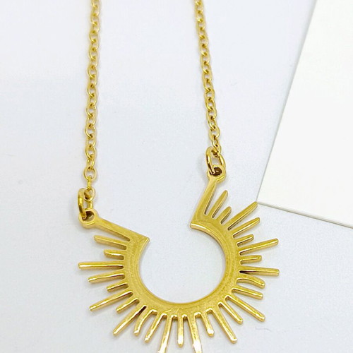 Stainless steel sun necklace new, gold color