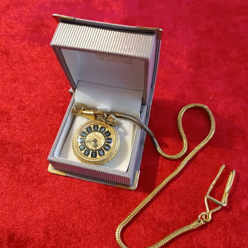 Spendid pocket watch wind-up like new with chain
