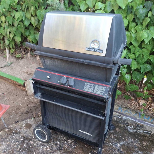Broil King gas grill