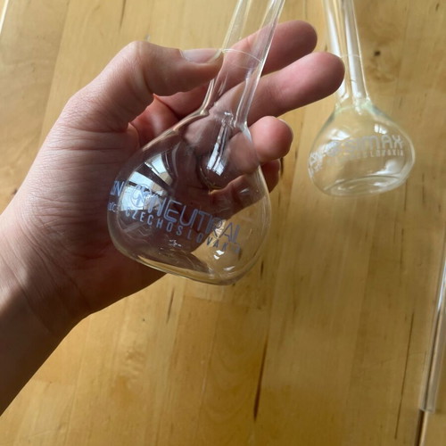 Glass laboratory items used, pack of 4 pieces