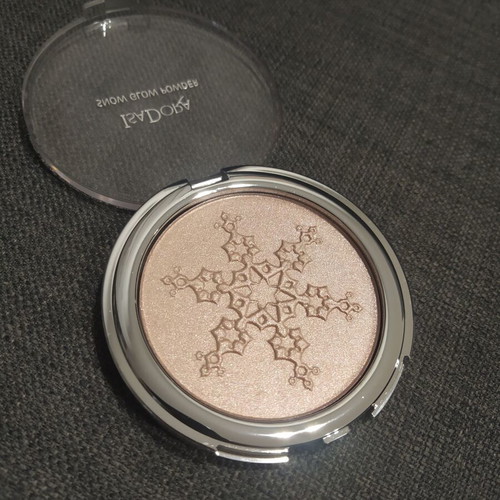 Isadora Snow Glow Powder highlighter like new