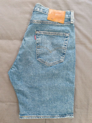 Αντρικό σορτς Levi's μπλε σαν καινούργιο, μέγεθος 33