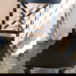 Μαύρη τραπεζαρία ΙΚΕΑ με 6 καρέκλες σαν καινούργιο