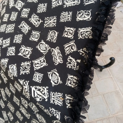 Chantai Thomass umbrella used with frills from France