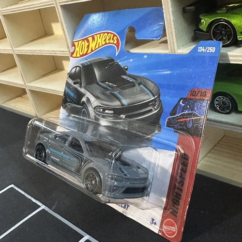 Hotwheels 2020 Dodge Charger Hellcat sealed, new