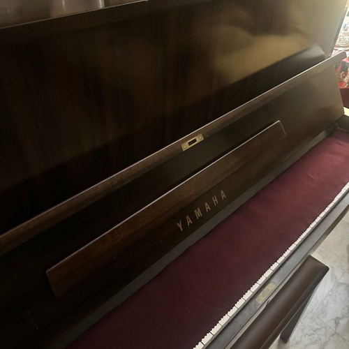 Yamaha piano like new, tuning required