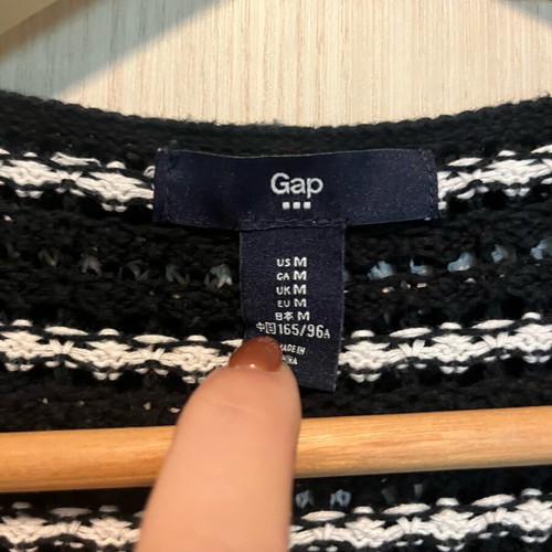 Gap knitted cardigan fall/spring with hood like new