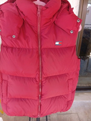 Tommy Jeans Alaska puffer men's size L like new, burgundy