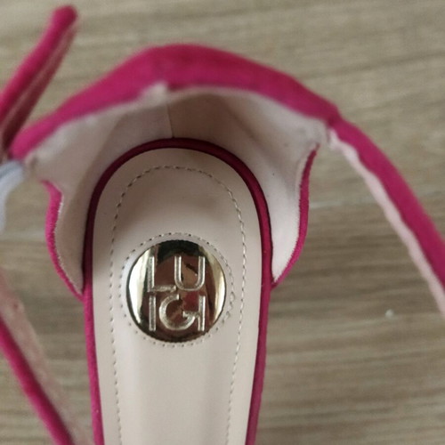 Luigi fuchsia sandals new, size 38, platform style