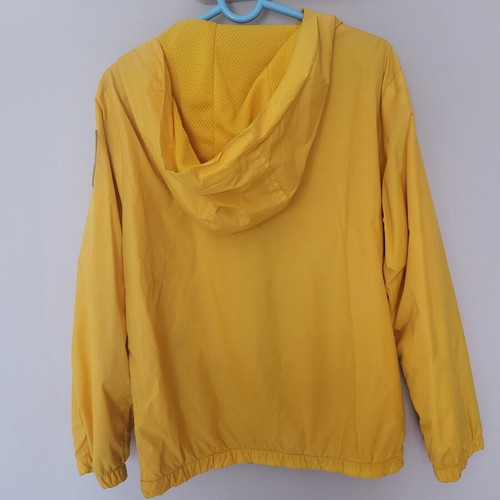 Windbreaker yellow for 6 years old, like new
