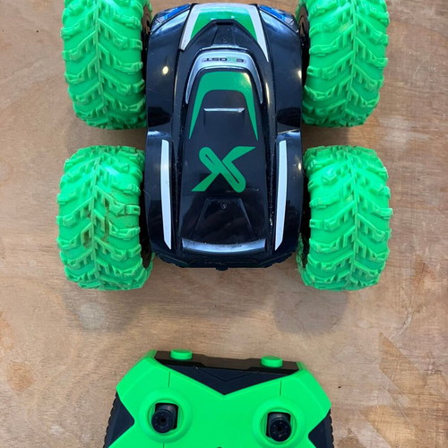 Double-sided toy car used with remote control