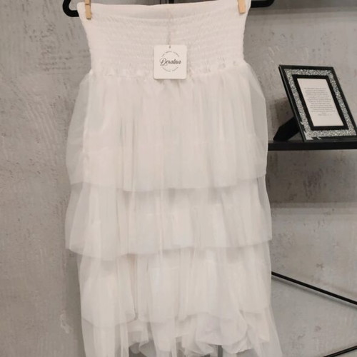 White Tulle Midi Skirt Doralisa new with tags, one size S-L