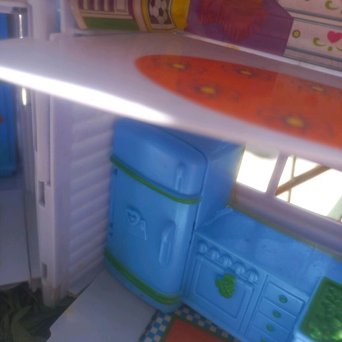 Kruzzel dollhouse suitcase like new, 6 rooms without figures