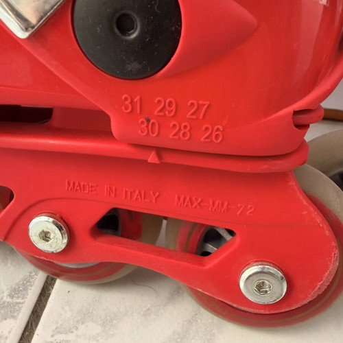 Roxa Beetle Inline Skate Junior like new, adjustable size, red
