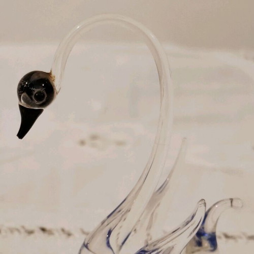 Glass Swan Decorative Figurine like new