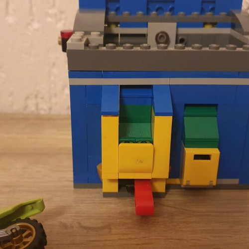Lego Super Heroes 76082 ATM Heist Battle used without instructions