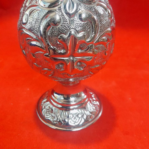 Bronze sprinkler in excellent condition