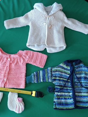 Baby knitted clothes new, gift set