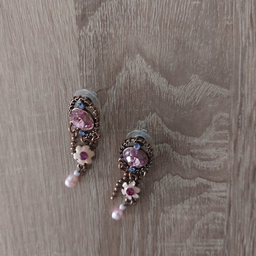 Women's earrings pink, like new