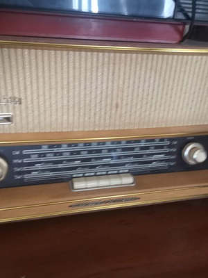 Radio old like new