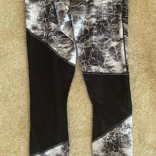 Puma leggings like new, size M, gray multicolor