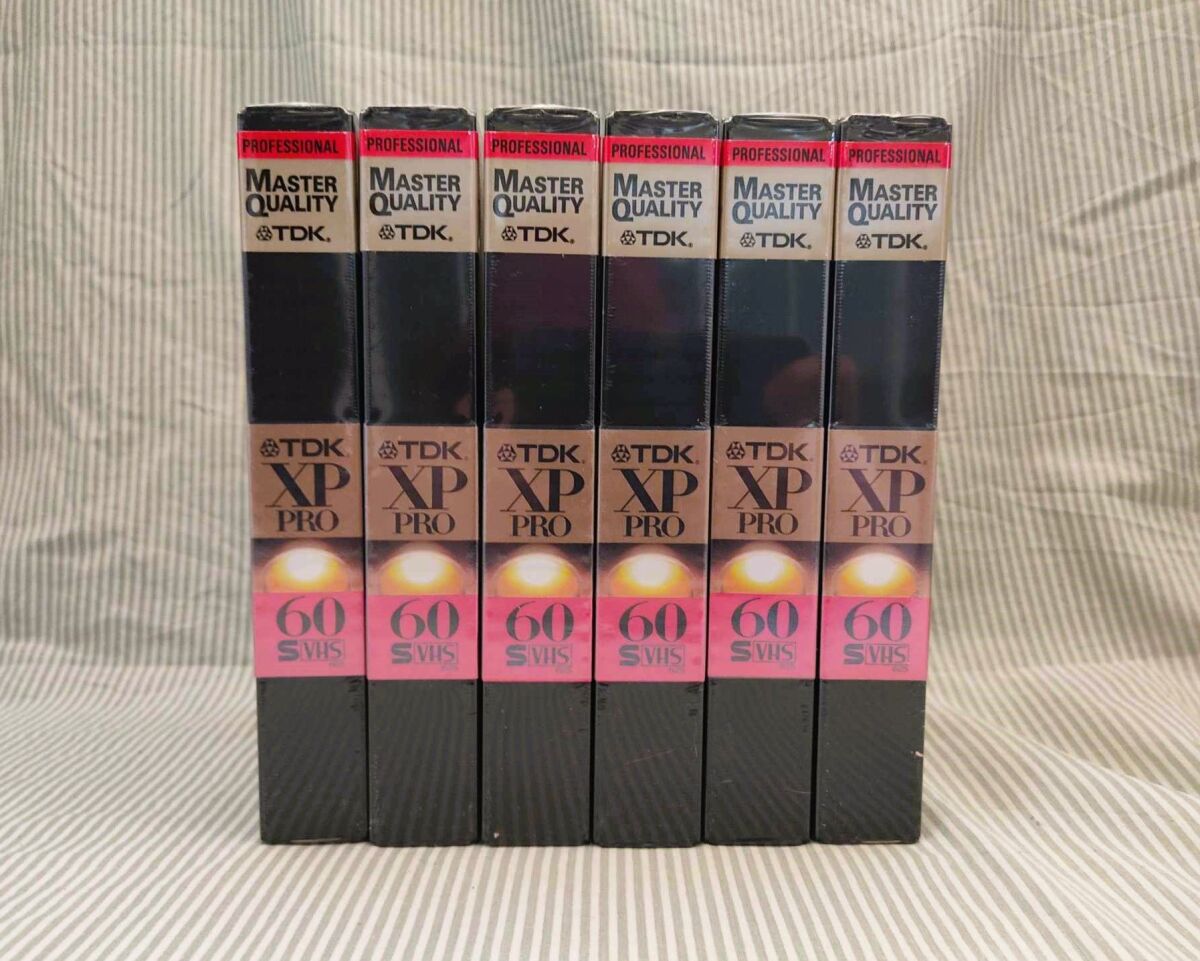 TDK SE-C 45 XP PRO Video Cassetta S-VHS-C – Qualità Super, Durata 45 Minuti, Confezione Da 1, Per Videoregistratori Portatili (introdotta Nel 1995)