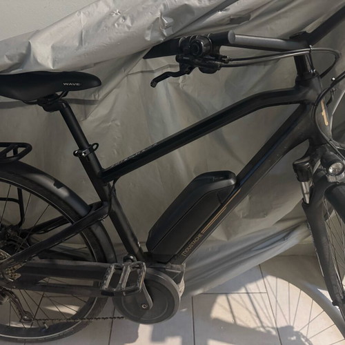 Moustache Samedi 28.1 electric bike like new, Bosch motor, aluminum frame
