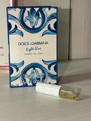 Dolce & Gabbana Light Blue Capri In Love Eau de Parfum gift set new
