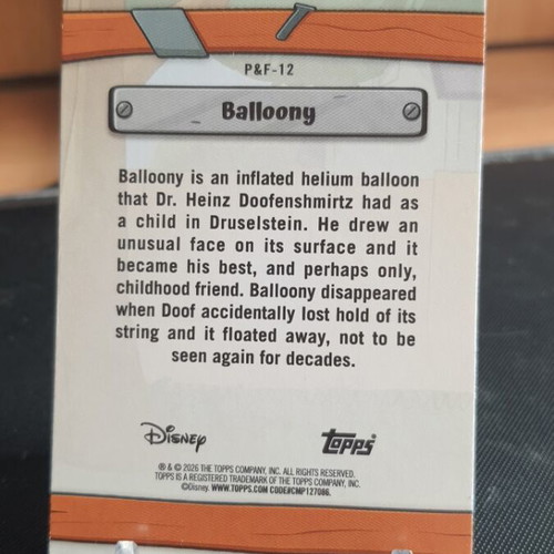 Topps Disney Neon Baloong Base sticker