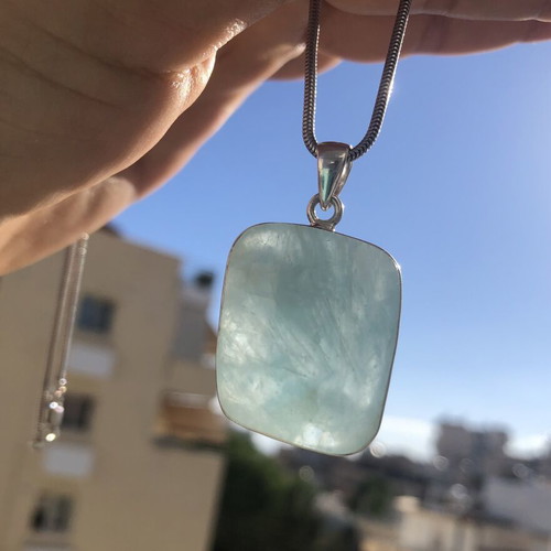 Aquamarine pendant and 925 silver chain new