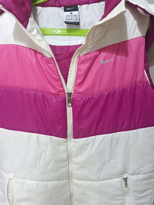 Nike sleeveless jacket with detachable hood like new, white and fuchsia