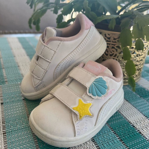 Puma baby sneakers size 20 like new with cute design