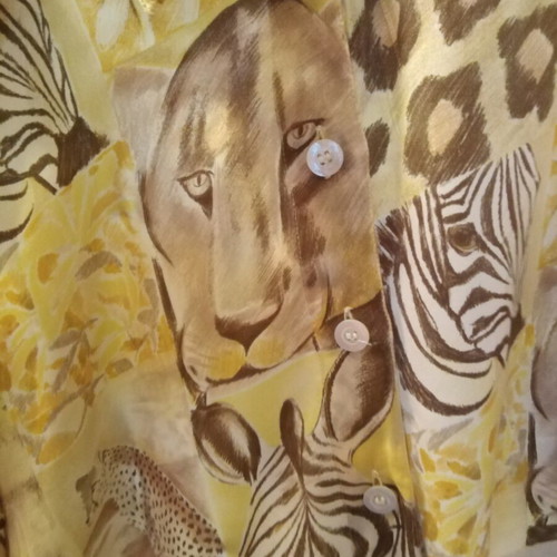 Escada vintage silk shirt like new, unique design