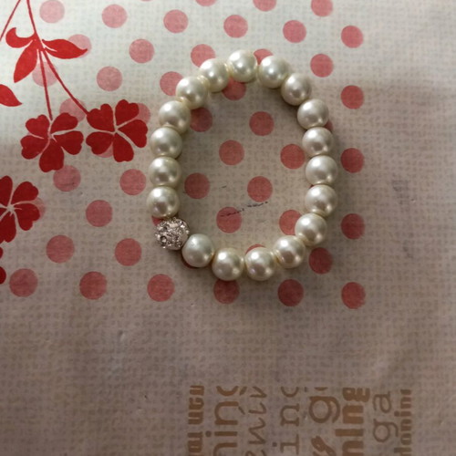Vintage pearl women's bracelet new, with rhinestone bead