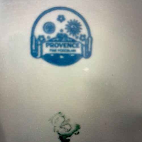 Provence dinner plates set of 6 like new, white with floral design
