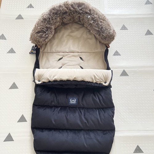 La Millou Footmuff like new with waterproof lining and removable fur hood
