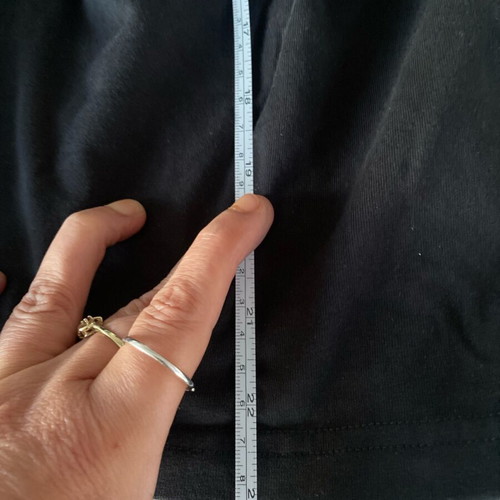 Adidas black top medium like new, 100% cotton