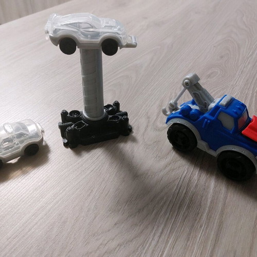 Play-Doh Tow Truck like new toy tow truck