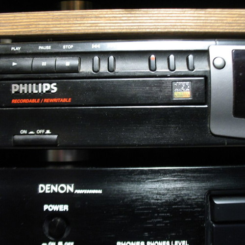 Philips CDR760 CD player recorder like new with remote