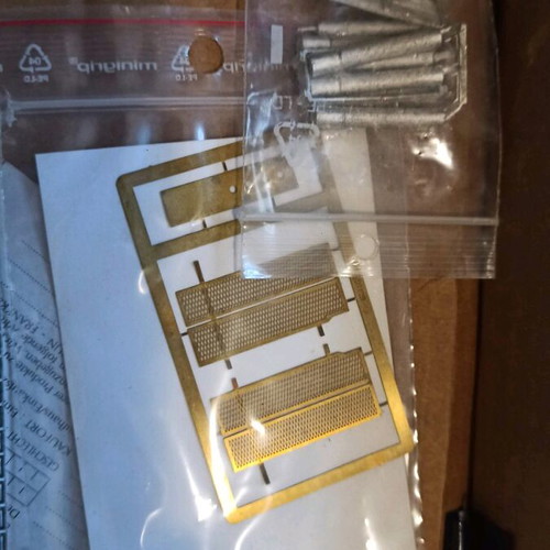 Heller AMX-30 1/35 model kit like new